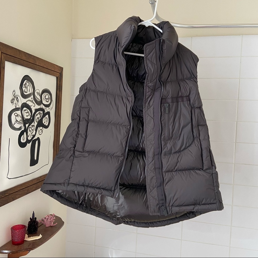 +J Uniqlo charcoal gray down vest